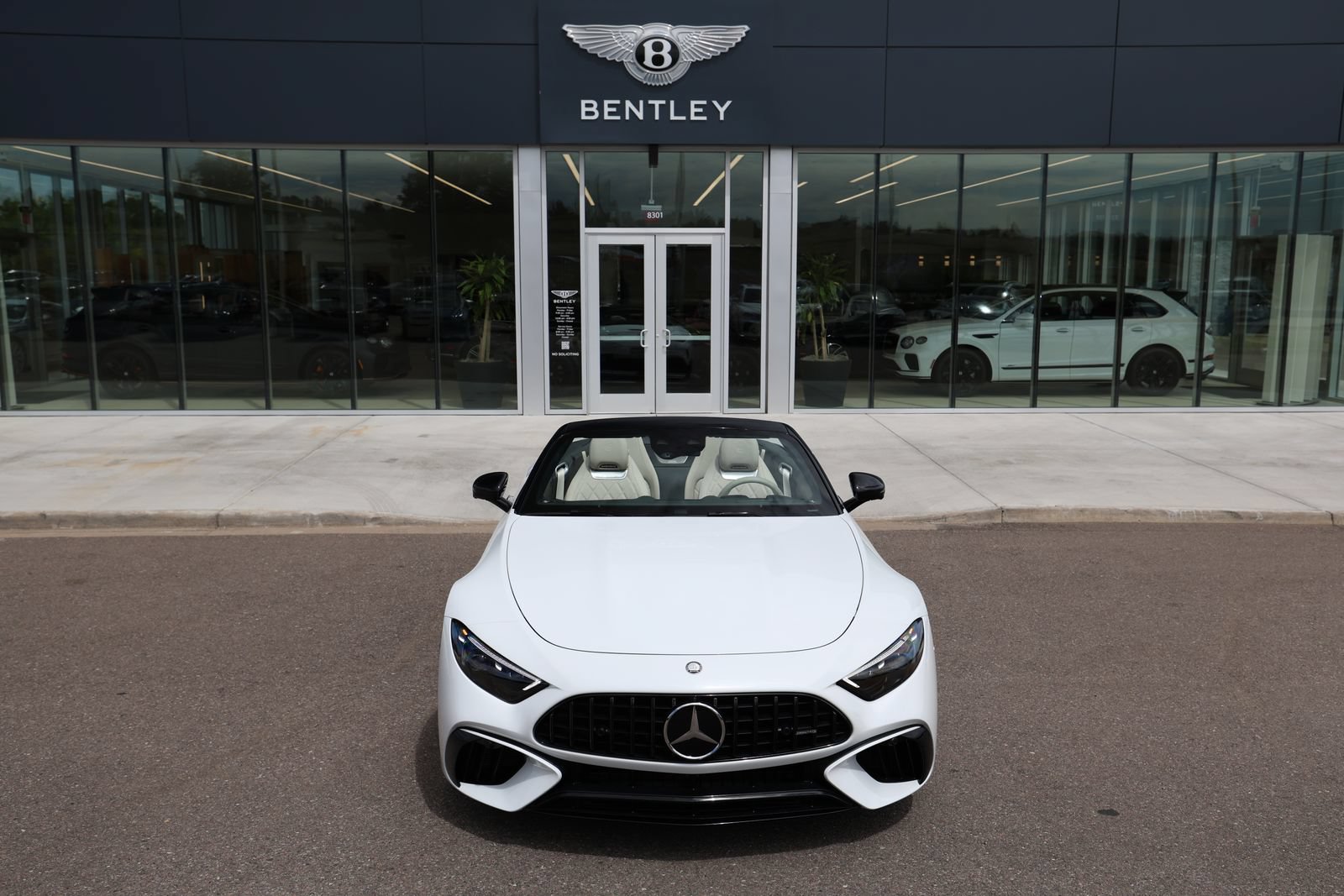 Used 2024 Mercedes-Benz SL 63 AMG 4MATIC image 17