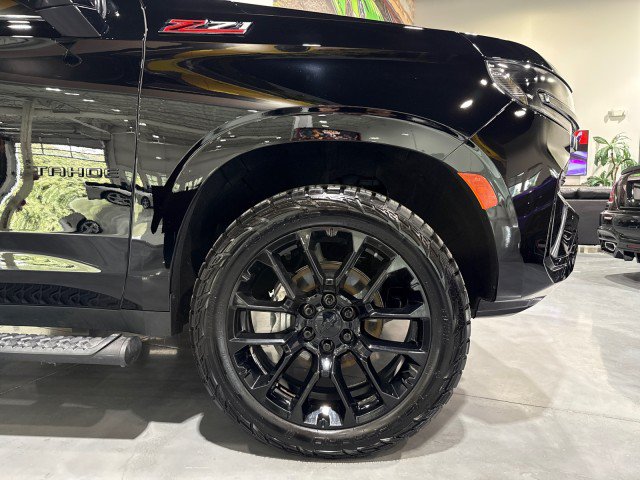 Used 2022 Chevrolet Tahoe Z71 w/ Luxury Package AWD/4WD image 9