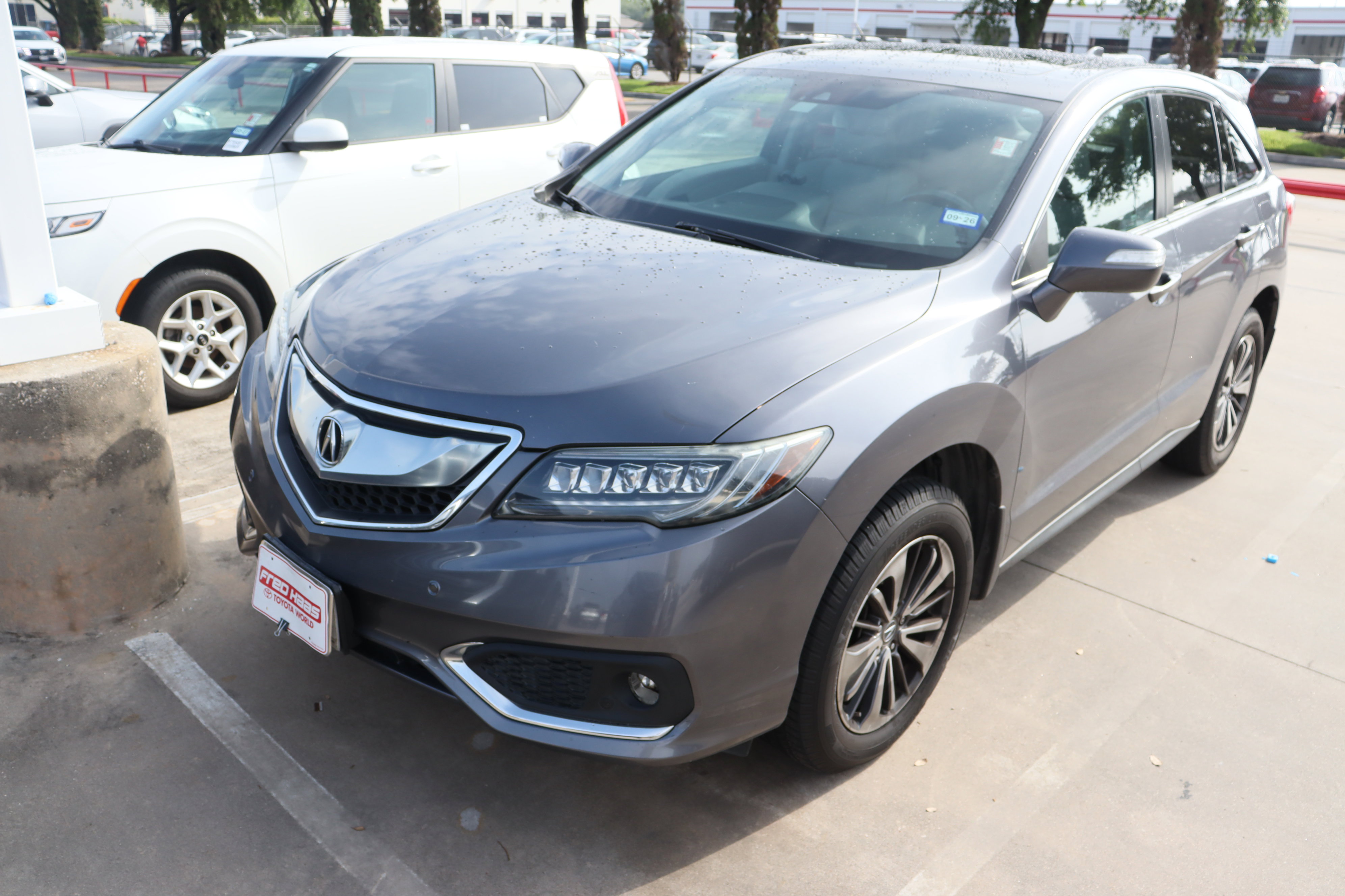 Used 2017 Acura RDX FWD w/ Advance Package image 3