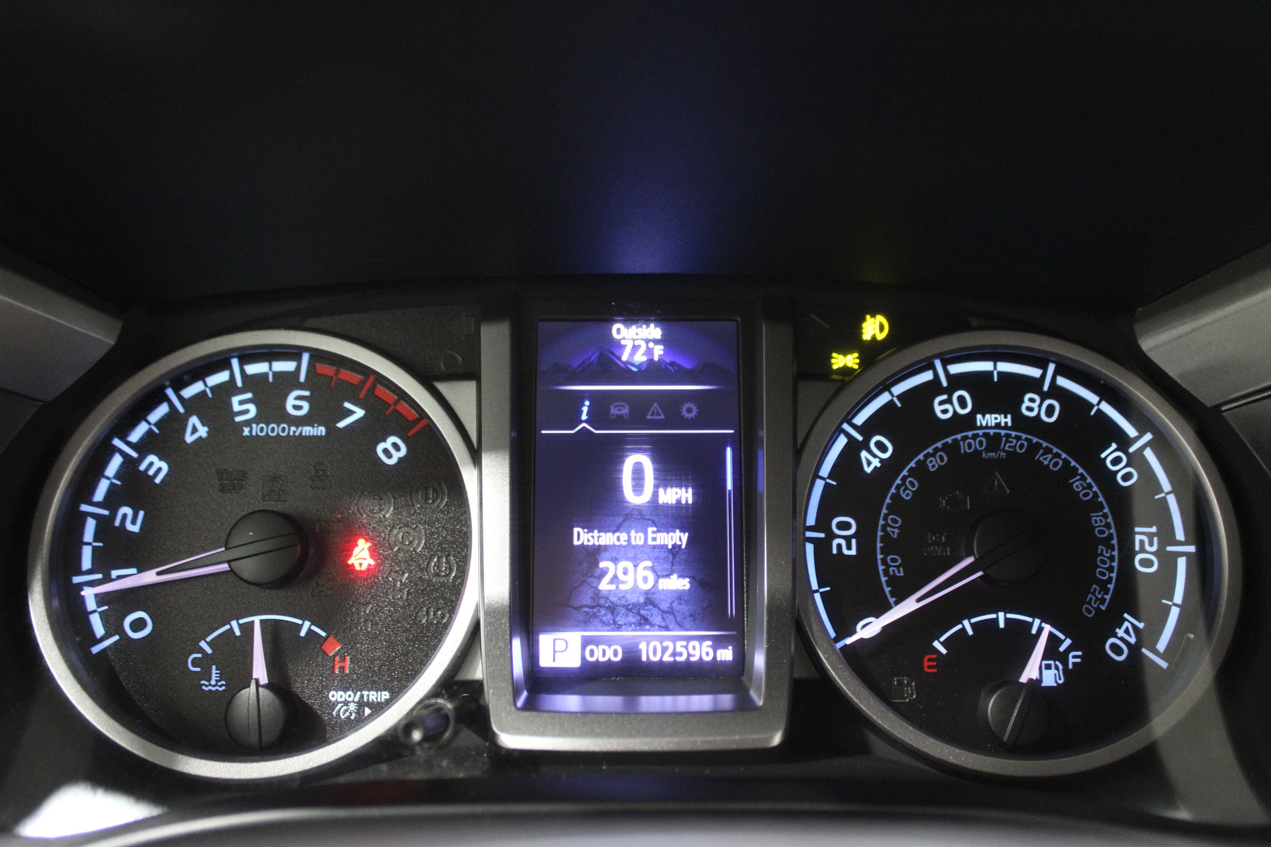 Used 2016 Toyota Tacoma Limited image 12