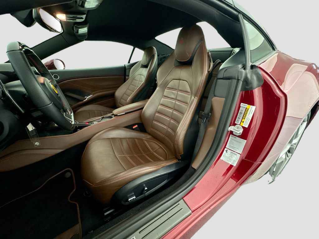 Used 2016 Ferrari California T image 21
