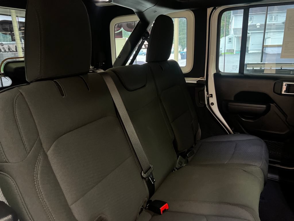 Used 2023 Jeep Wrangler Unlimited Sport AWD/4WD image 41