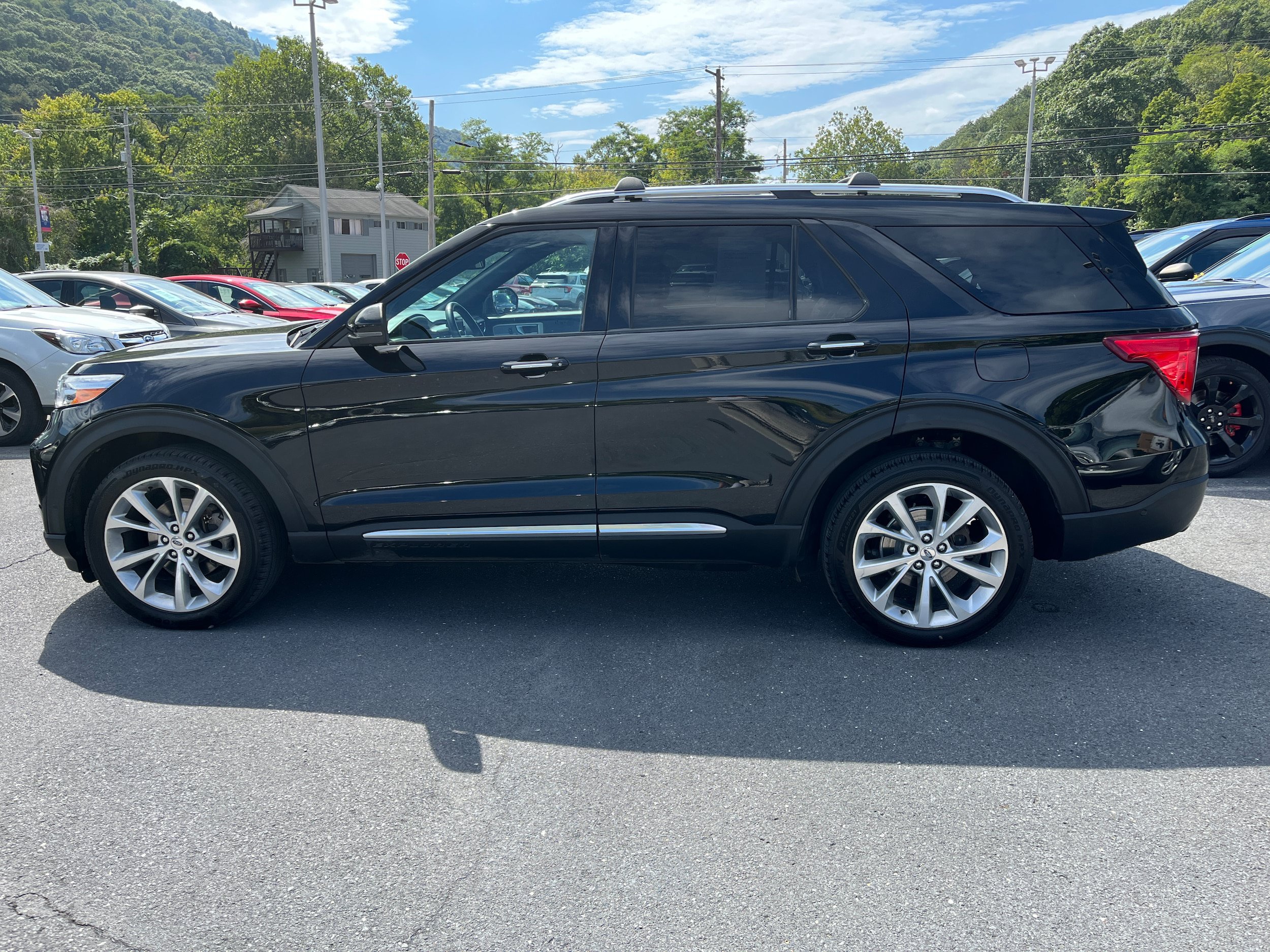 Certified 2021 Ford Explorer Platinum w/ Equipment Group 601A AWD/4WD image 11