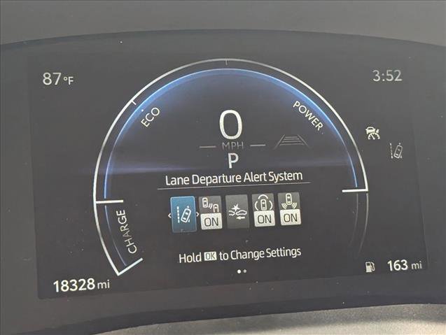 Used 2025 Toyota Camry LE image 11