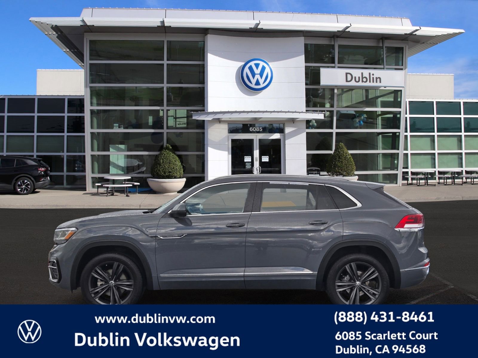 Certified 2022 Volkswagen Atlas Cross Sport SEL R-Line image 7