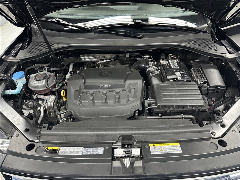 Used 2021 Volkswagen Tiguan SE w/ Panoramic Sunroof Package image 20