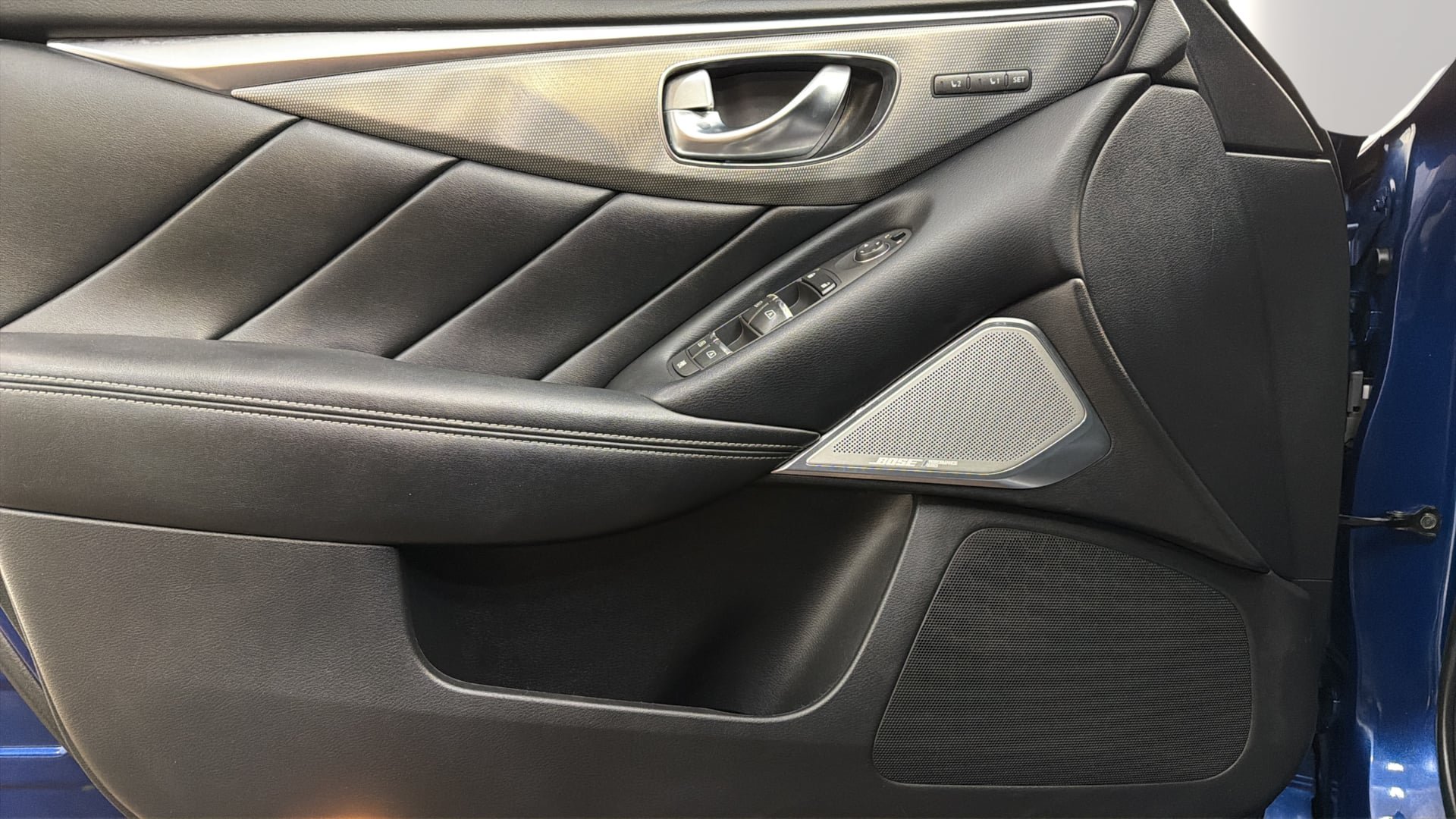 Used 2017 INFINITI Q50 Red Sport 400 RWD image 21