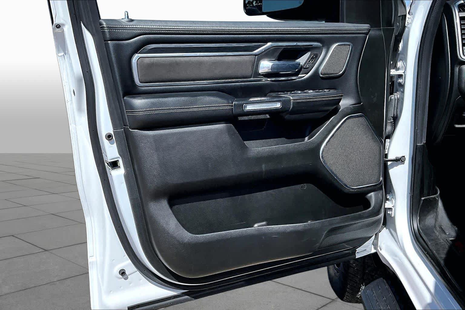 Used 2023 RAM 1500 Laramie AWD/4WD image 22