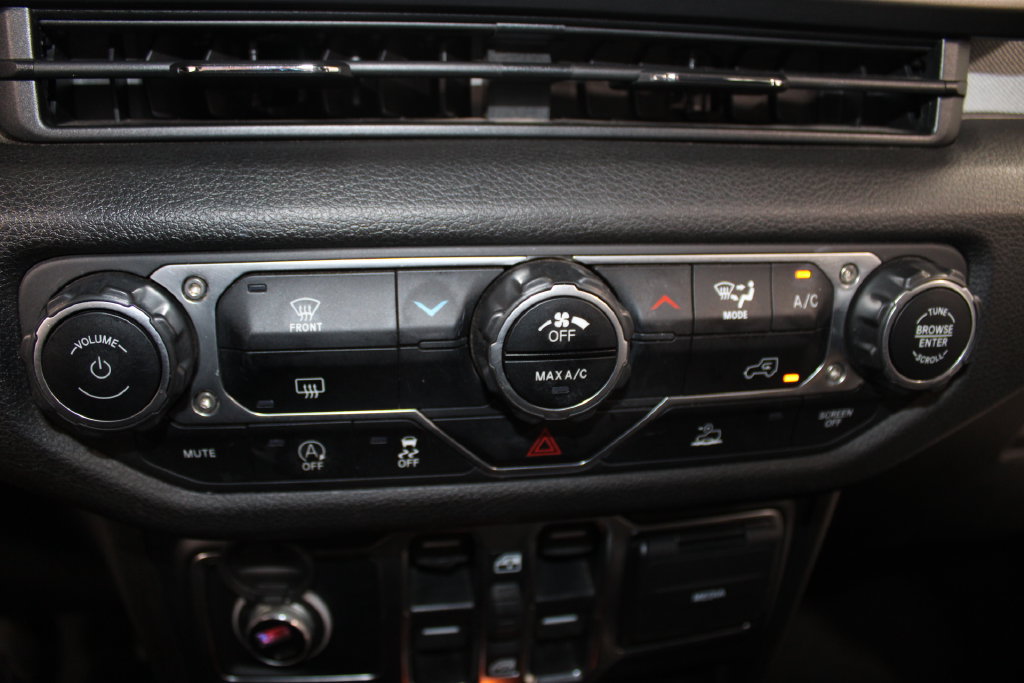 Used 2024 Jeep Wrangler Unlimited Sport AWD/4WD image 42