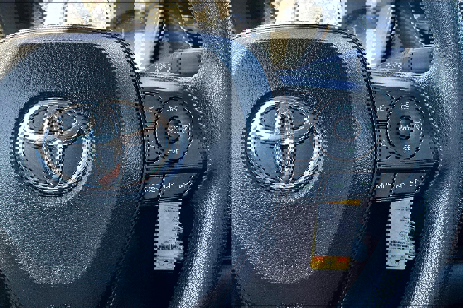 Used 2020 Toyota Corolla LE image 18