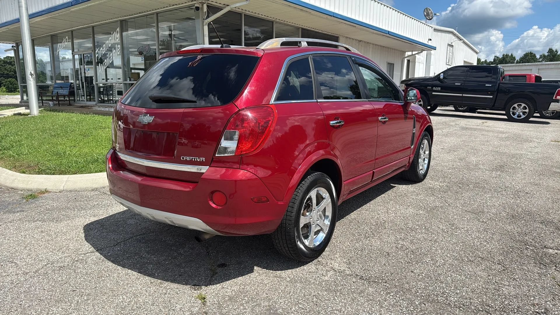 Used 2013 Chevrolet Captiva Sport LT w/ Convenience Package FWD image 5