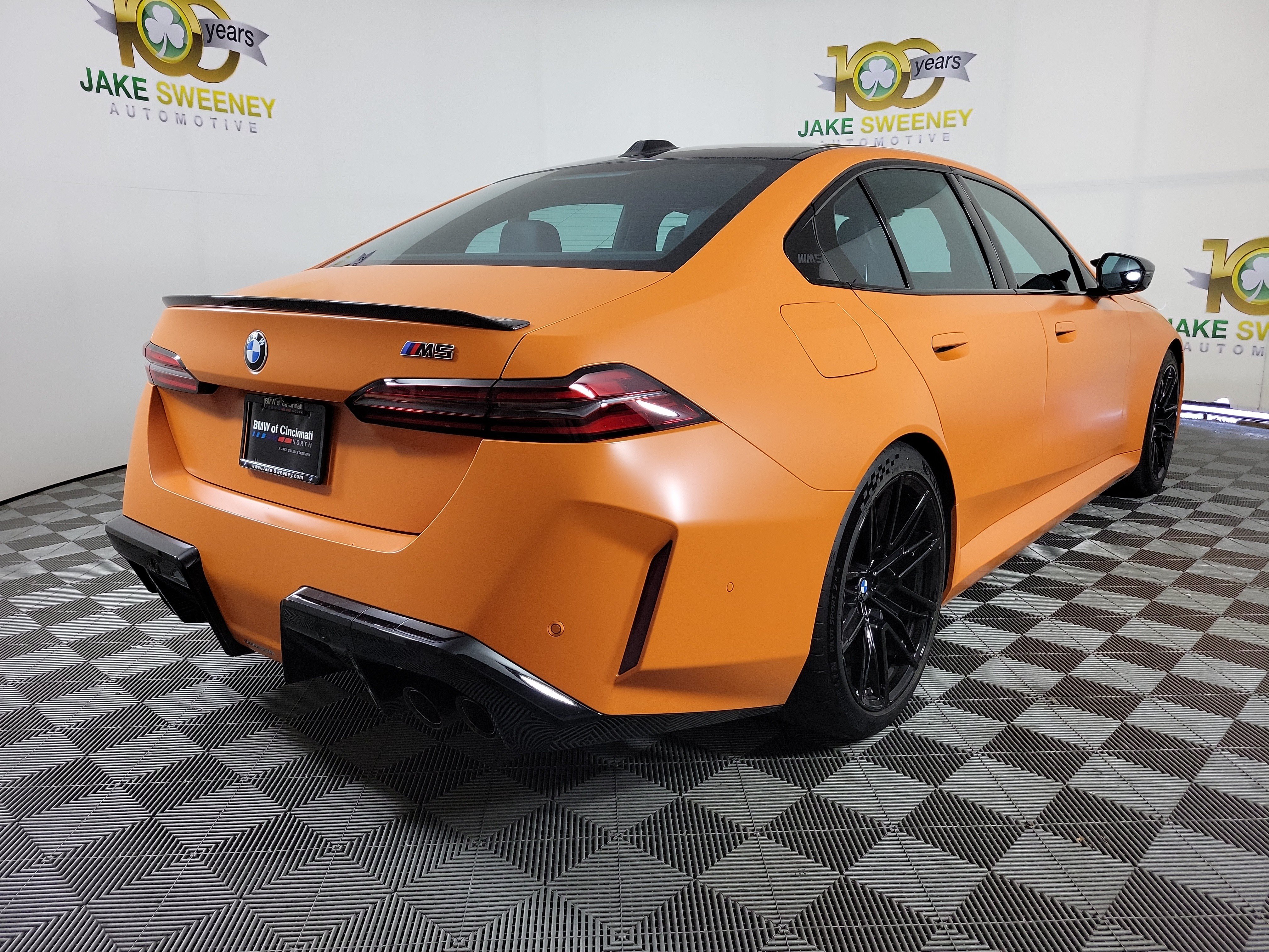 Used 2026 BMW M5 w/ Carbon Package AWD/4WD image 7