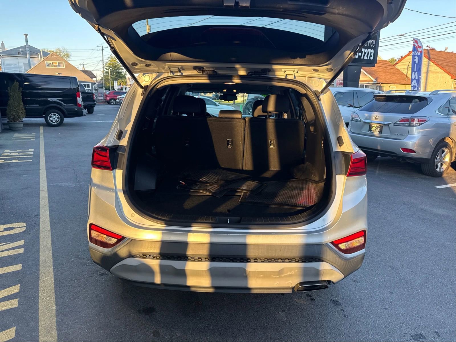 Used 2019 Hyundai Santa Fe SEL AWD/4WD image 12