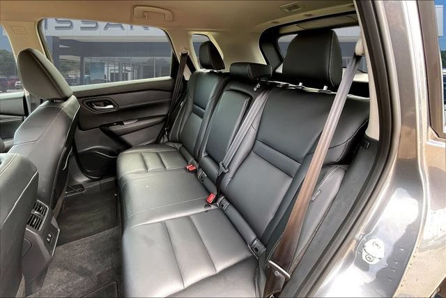Used 2026 Nissan Rogue SL FWD image 21