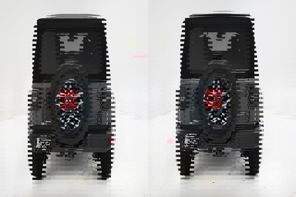 Used 2024 Jeep Wrangler Sahara w/ Technology Group image 8