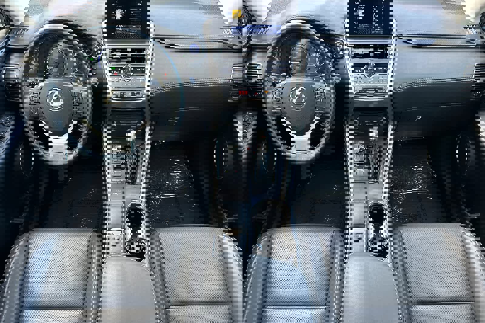 Used 2018 Lexus NX 300h AWD image 3