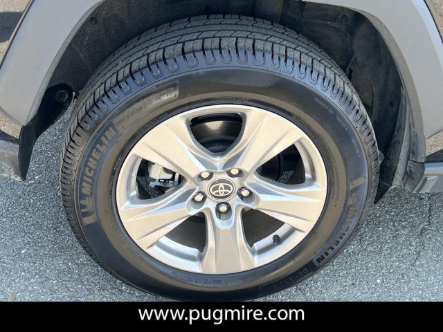 Used 2023 Toyota RAV4 XLE image 17