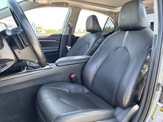 Used 2023 Toyota Camry XSE w/ Navigation Package FWD image 11