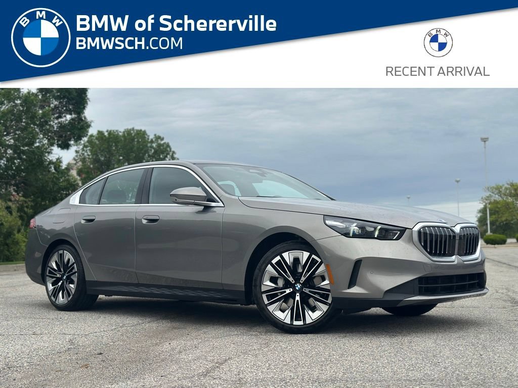 New 2026 BMW 530i xDrive w/ Premium Package