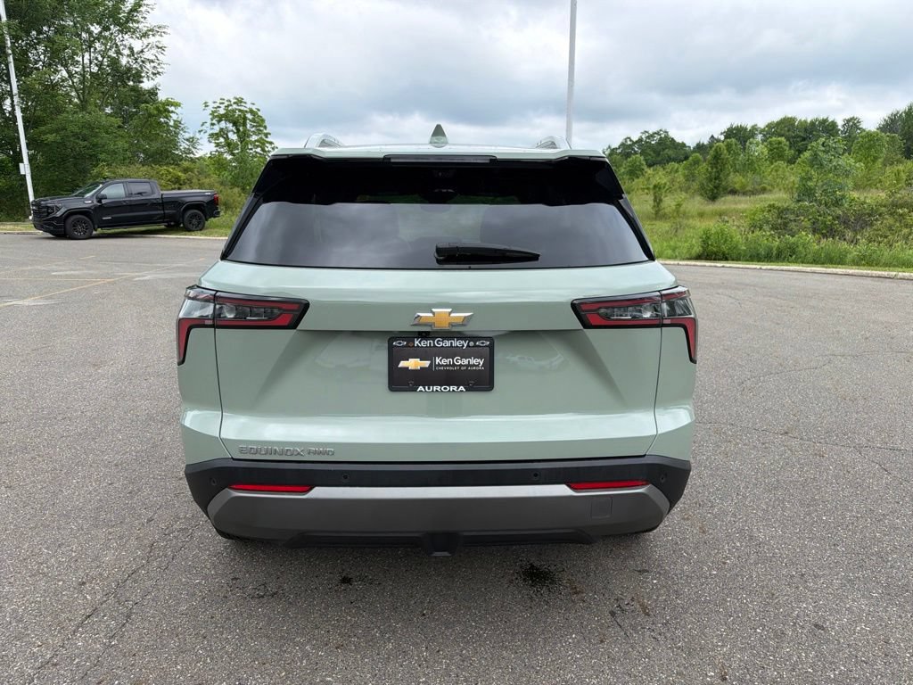Used 2025 Chevrolet Equinox LT w/ Convenience Package II AWD/4WD image 8