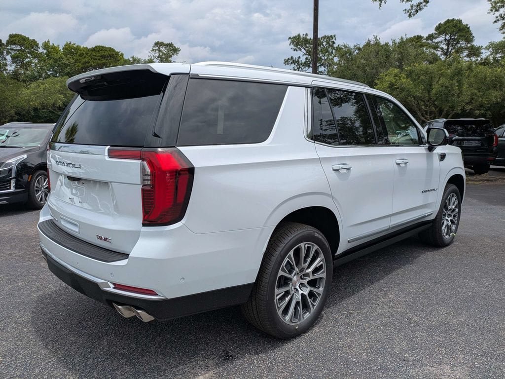 New 2026 GMC Yukon Denali w/ Denali Reserve Package AWD/4WD image 4