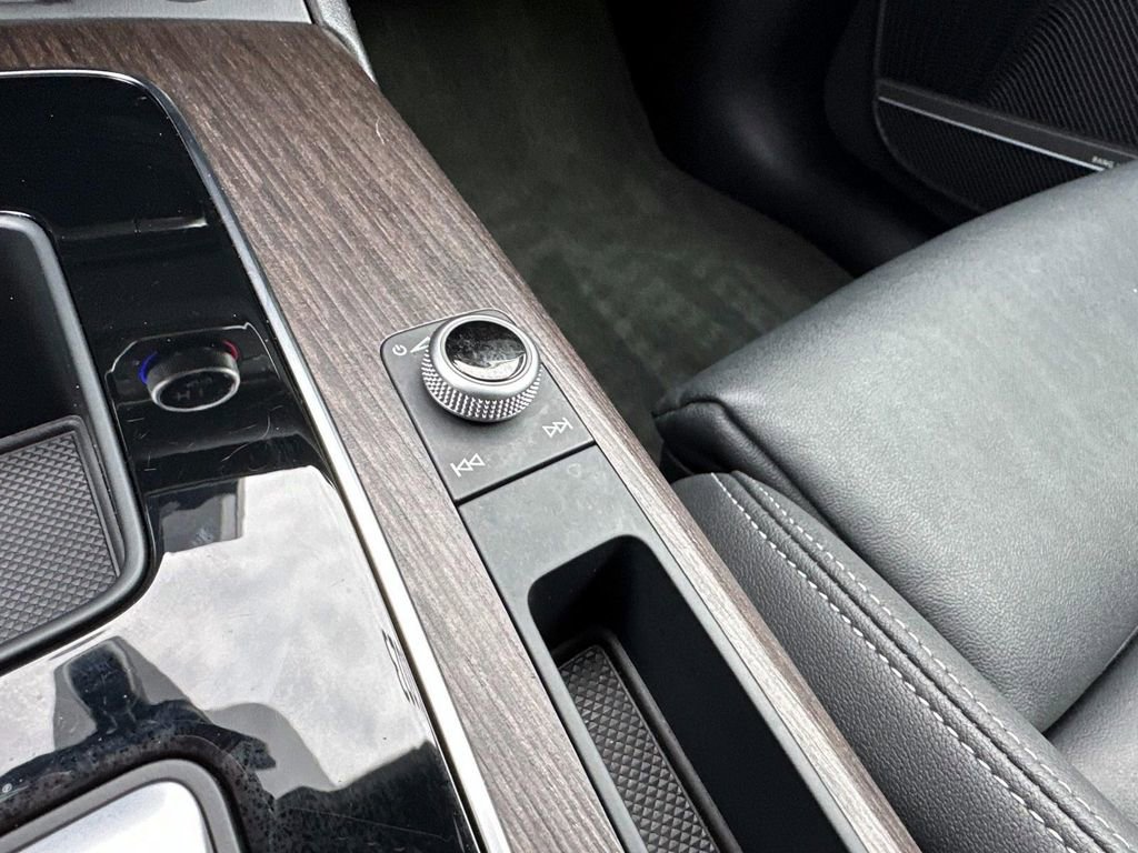 Used 2023 Audi Q5 2.0T Premium Plus w/ Premium Plus Package image 24