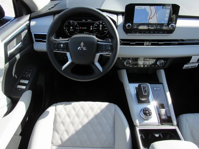 New 2025 Mitsubishi Outlander SEL image 11