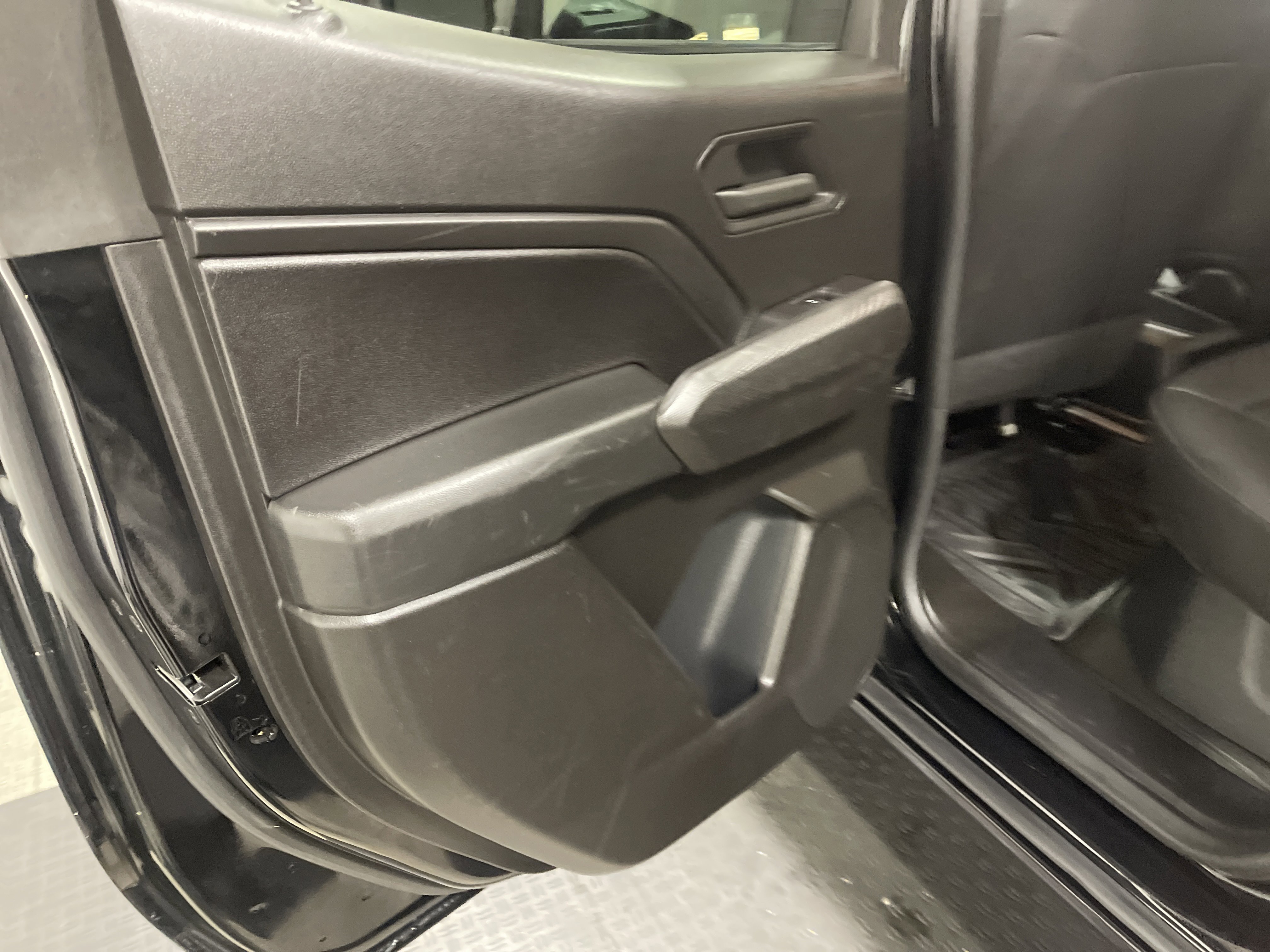 Used 2023 Chevrolet Colorado W/T RWD image 15