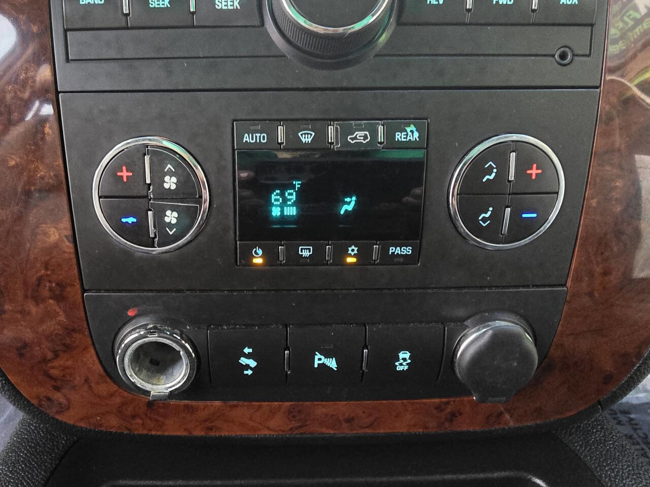 Used 2012 Chevrolet Tahoe LT w/ Texas Edition image 30