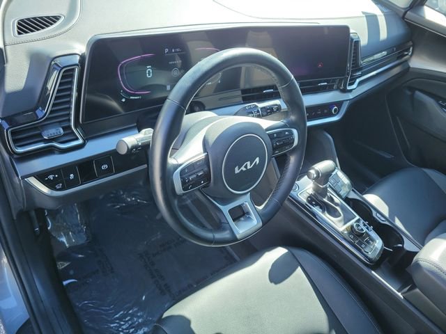 Used 2025 Kia Sportage EX w/ Premium Package image 21