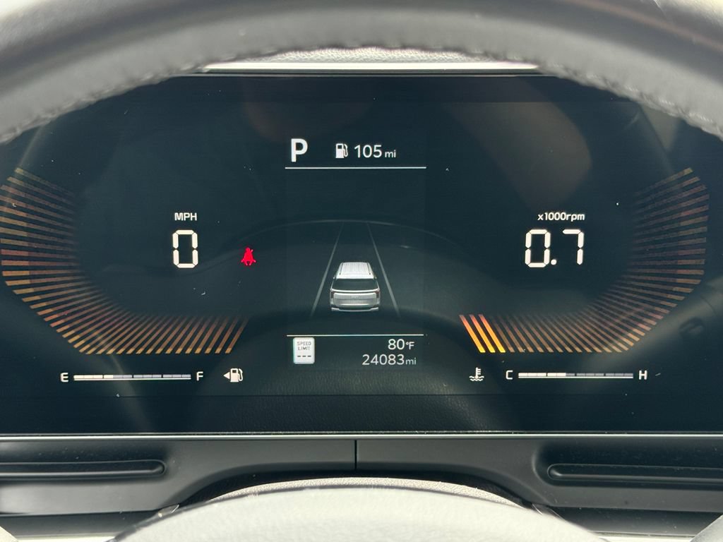Used 2025 Kia Carnival FWD image 21