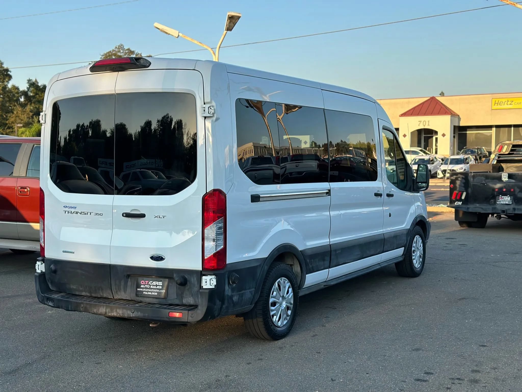Used 2019 Ford Transit 350 XLT RWD image 5