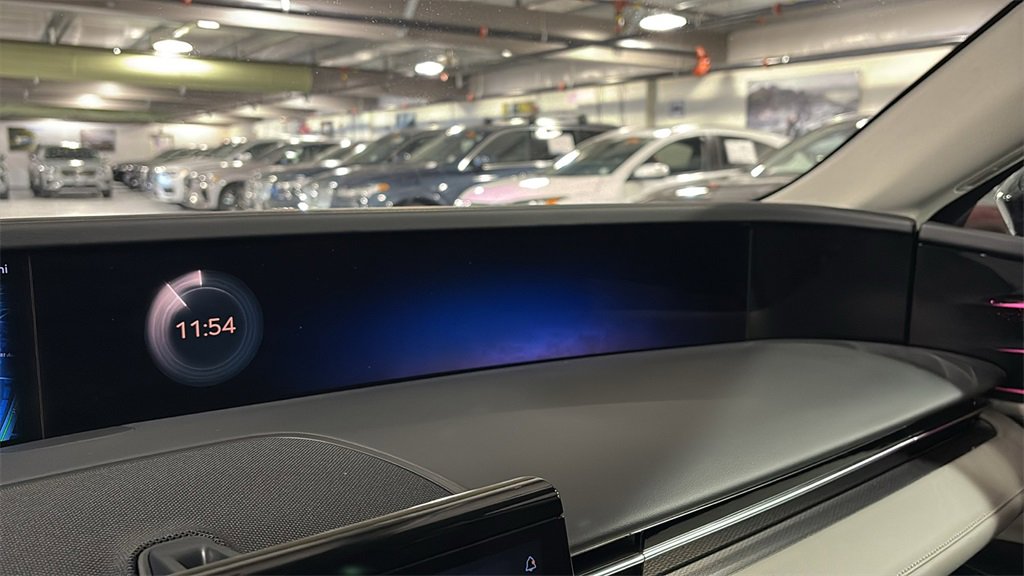 Used 2025 Lincoln Nautilus Premier w/ Equipment Group 102A image 21