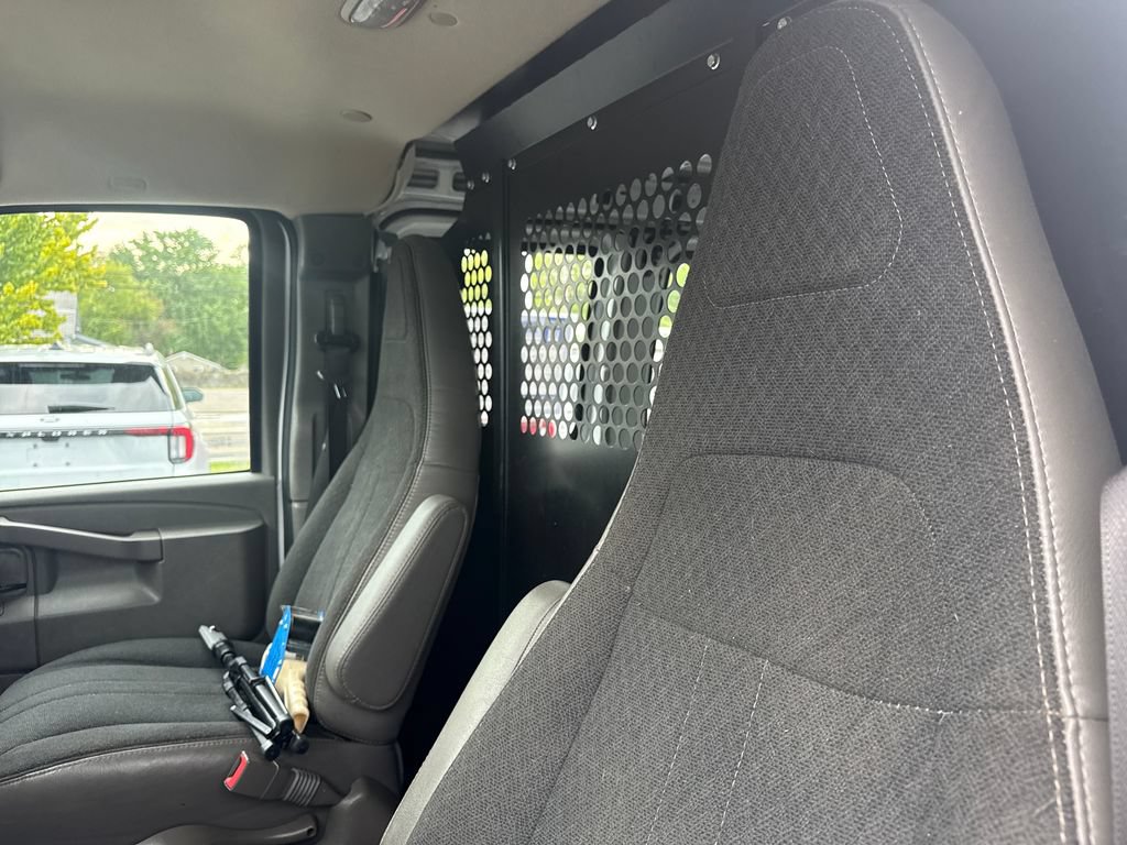 Used 2024 GMC Savana 2500 w/ Driver Convenience Package RWD image 17