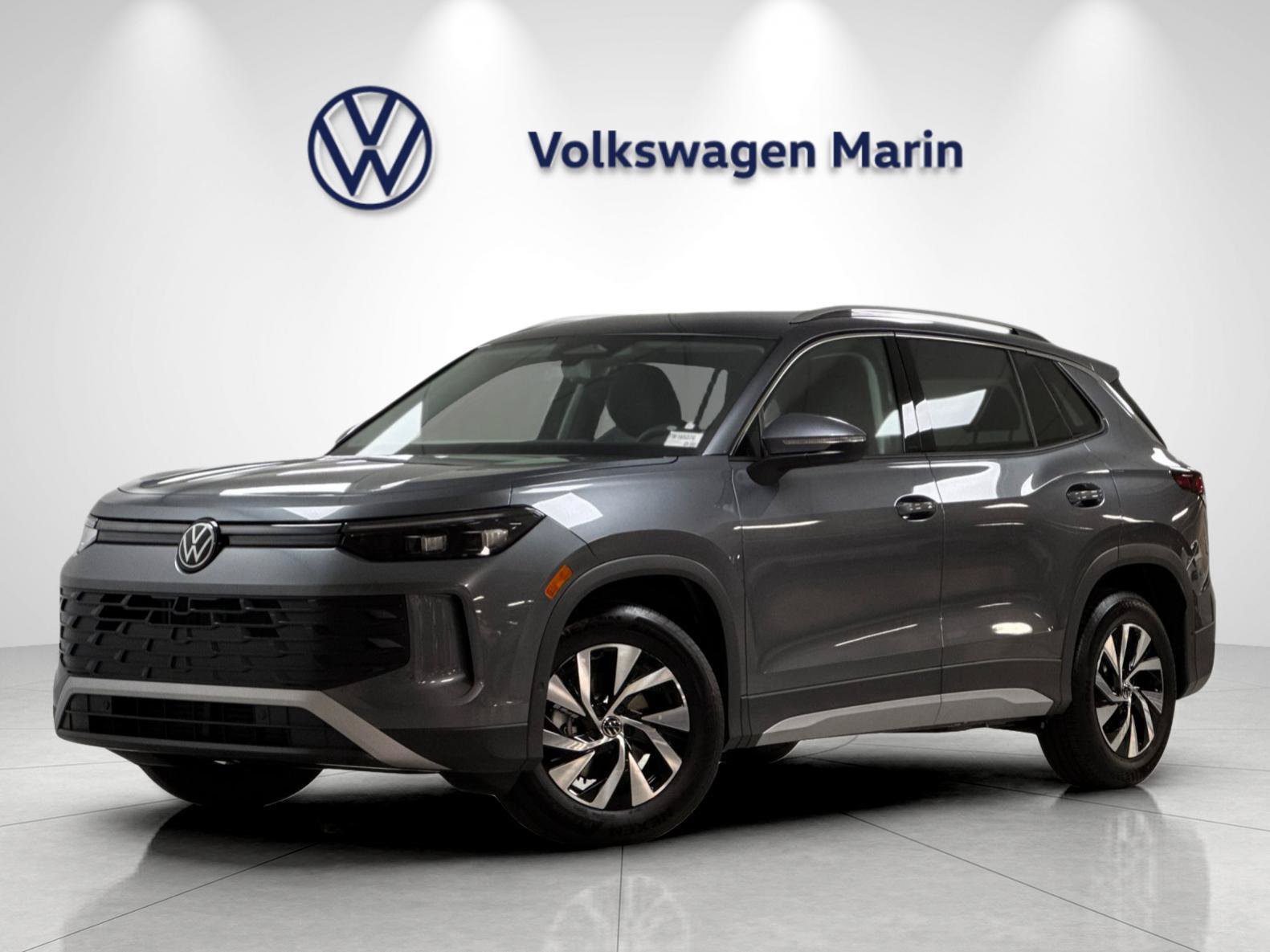New 2026 Volkswagen Tiguan S FWD image 1