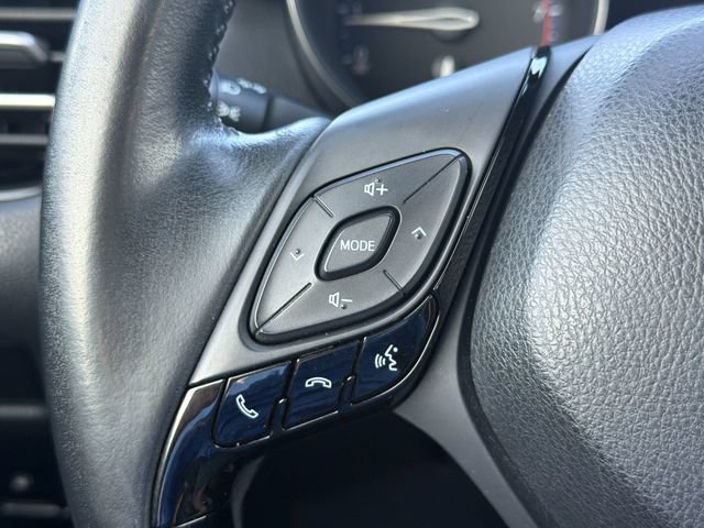 Used 2020 Toyota C-HR XLE FWD image 25