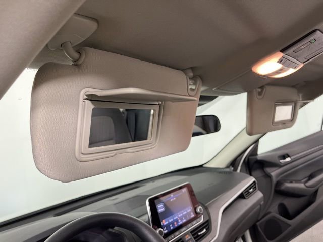 Used 2025 Nissan Altima 2.5 SV image 35