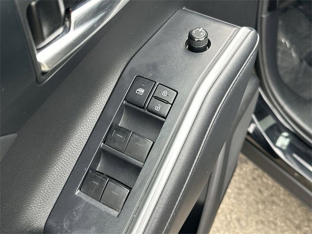 Used 2022 Toyota Highlander XLE image 22