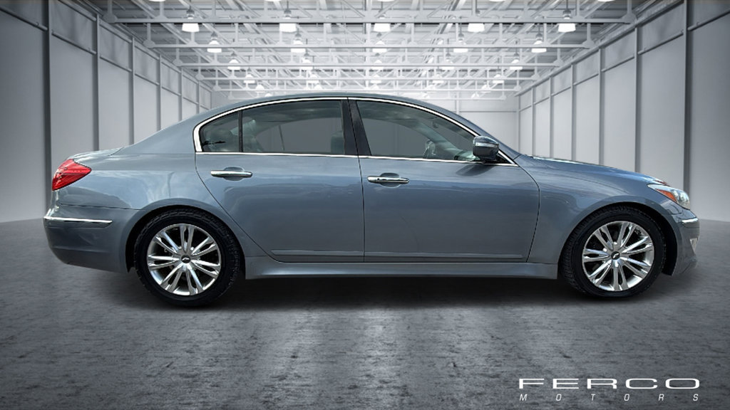 Used 2014 Hyundai Genesis 3.8 RWD image 5