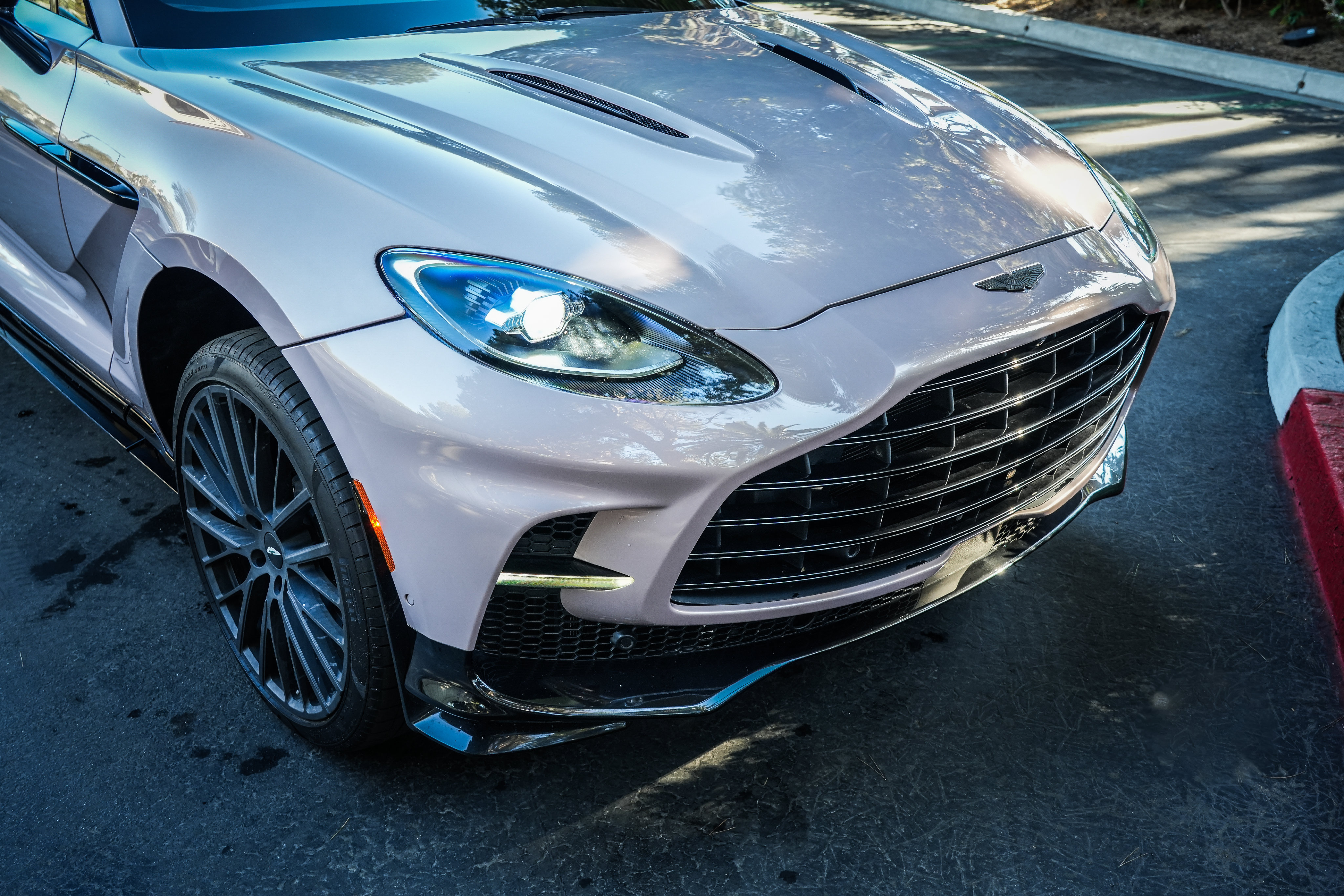 Used 2023 Aston Martin DBX 707 AWD/4WD image 8