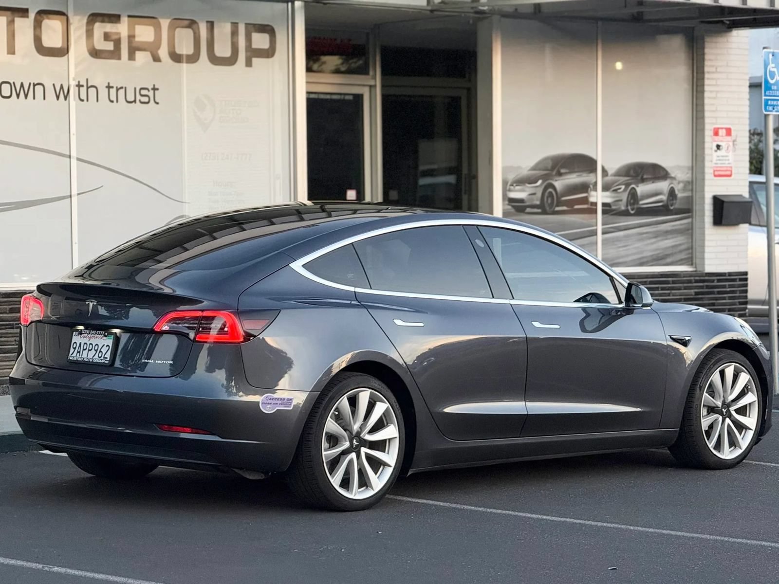 Used 2019 Tesla Model 3 Long Range AWD/4WD image 7