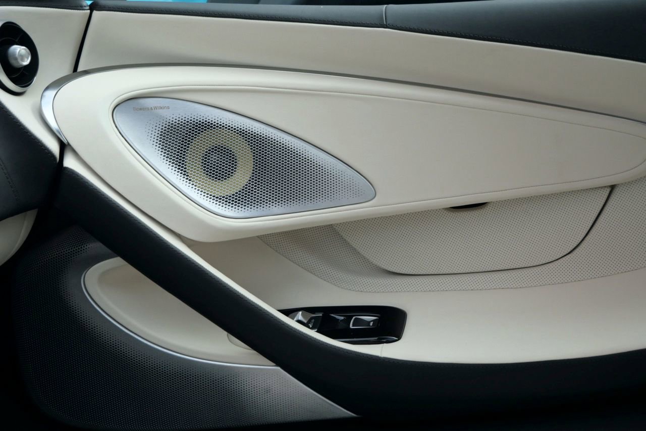 Used 2023 McLaren GT image 15