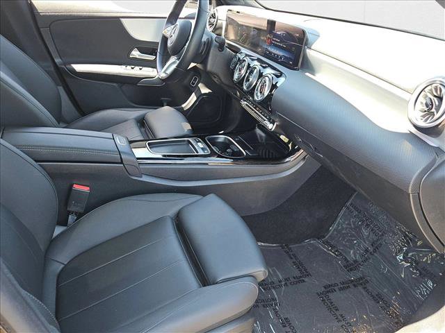 Used 2025 Mercedes-Benz CLA 250 image 19