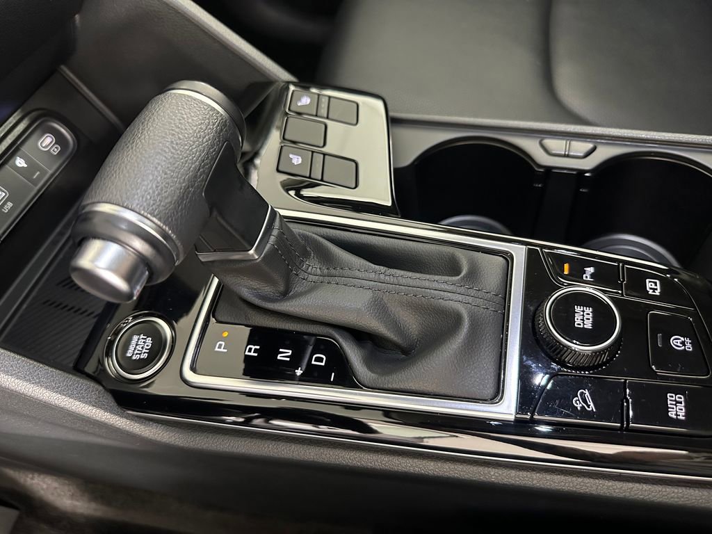 Used 2025 Kia Sportage EX w/ Premium Package image 17