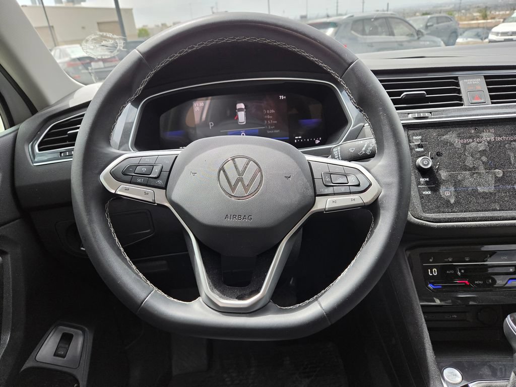 Used 2024 Volkswagen Tiguan SE FWD image 15