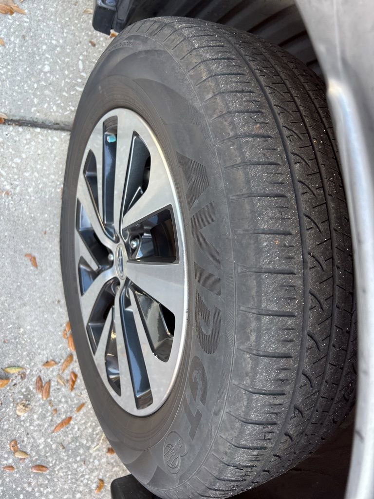 Used 2022 Subaru Outback Premium image 3