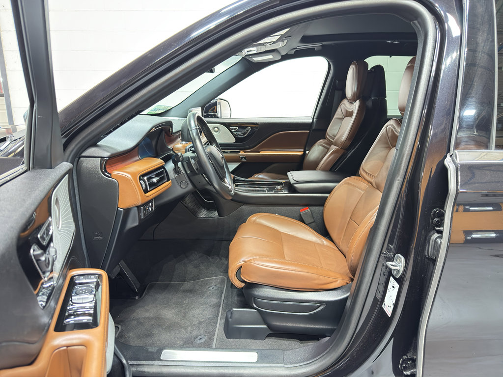 Used 2023 Lincoln Aviator Reserve w/ Equipment Group 201A image 21