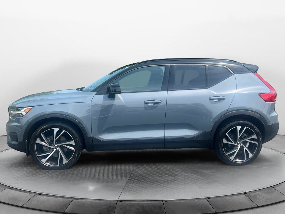 Used 2021 Volvo XC40 T5 R-Design w/ Climate Package AWD/4WD image 4
