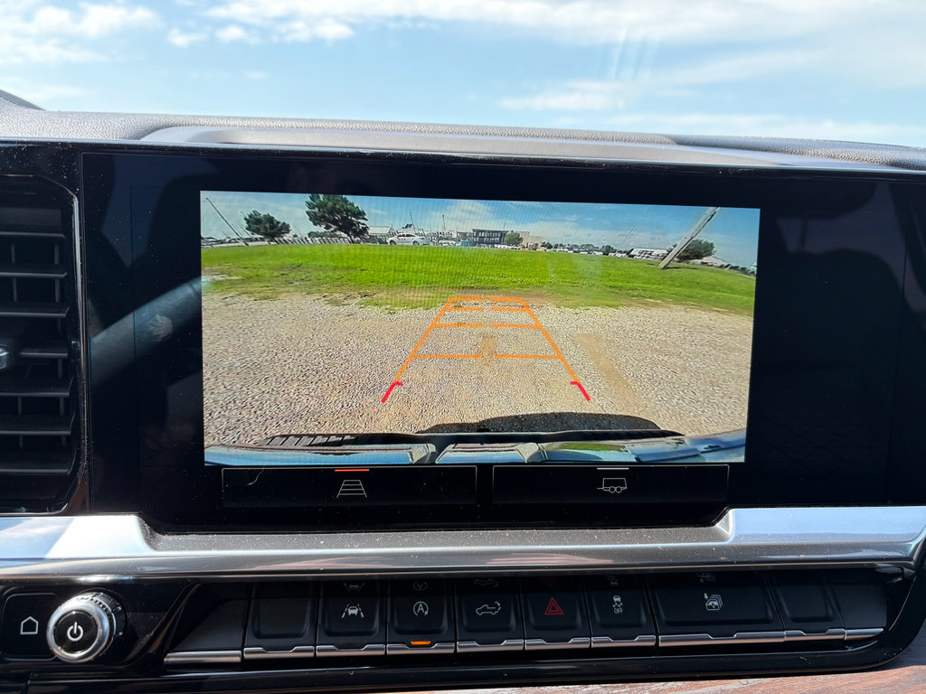 Used 2025 GMC Sierra 1500 SLT AWD/4WD image 11