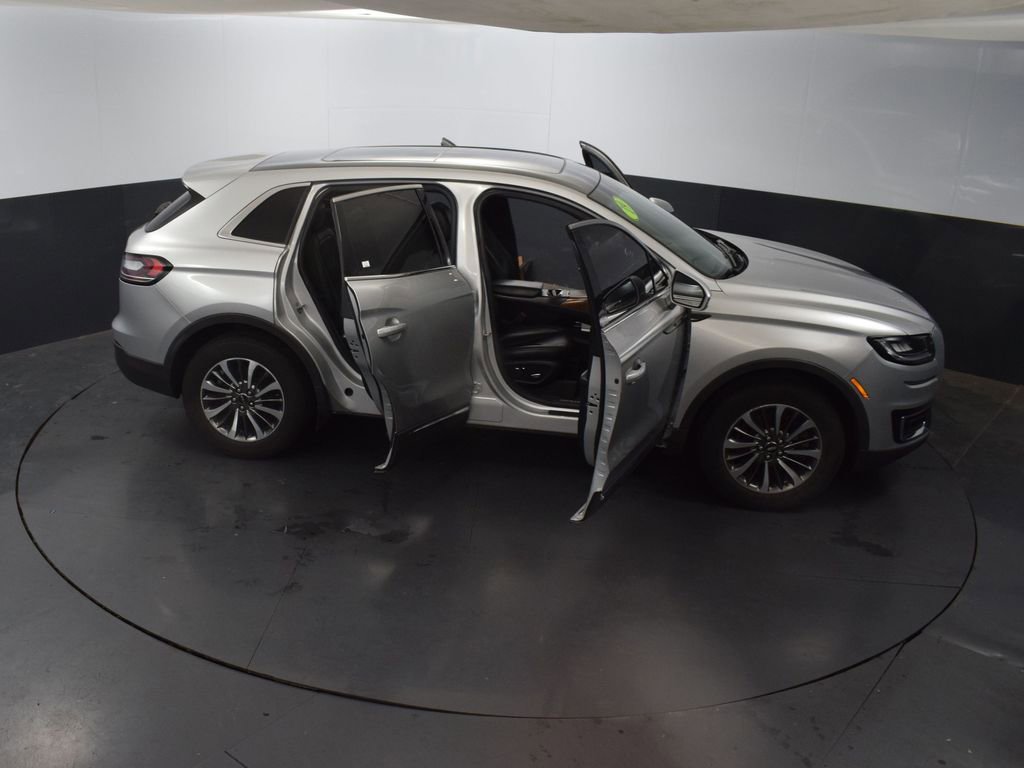 Used 2019 Lincoln Nautilus Select image 57